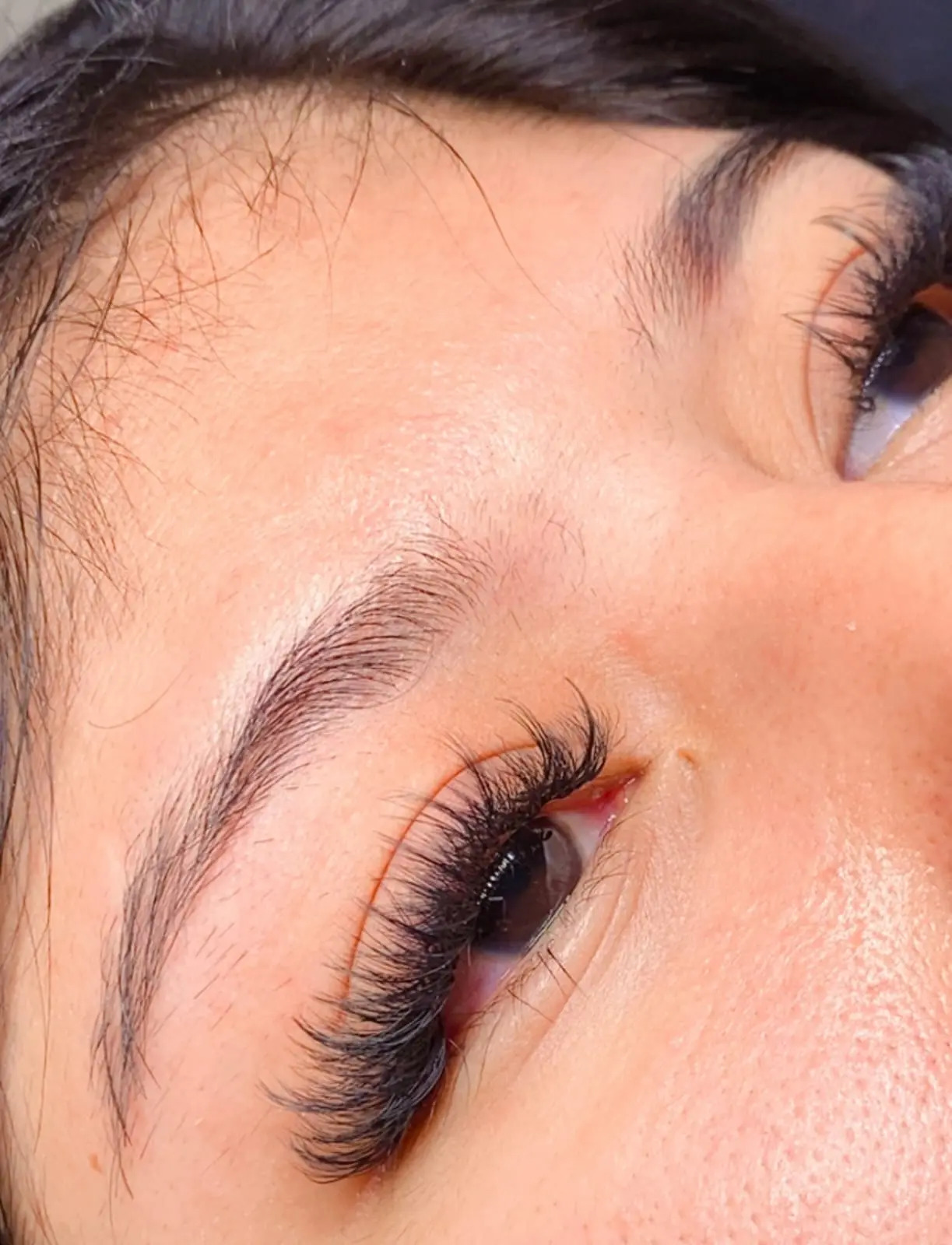 Extensiones de pestañas Wispy en Managua